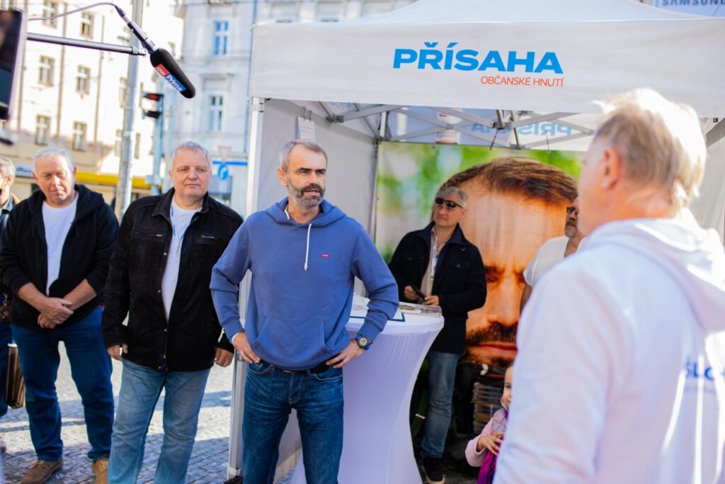 Rekordní zisky energetické společnosti ČEZ odhalují krutou hru s lidmi