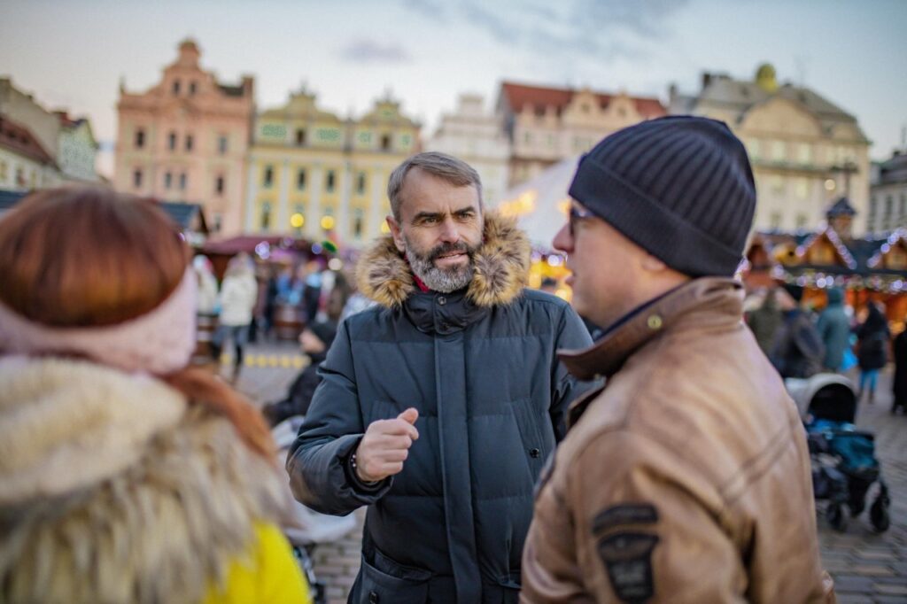 Výročí útoku na Ukrajinu. Češi otevřeli srdce uprchlíkům.