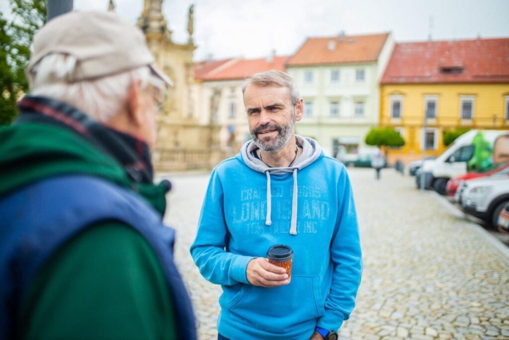Jel Hlubuček v covidových zakázkách?
