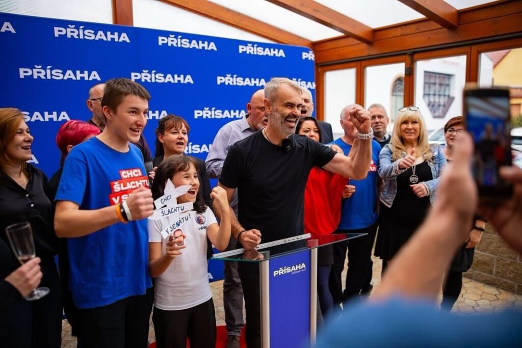 Přísaha slaví čtyři roky! 🎉