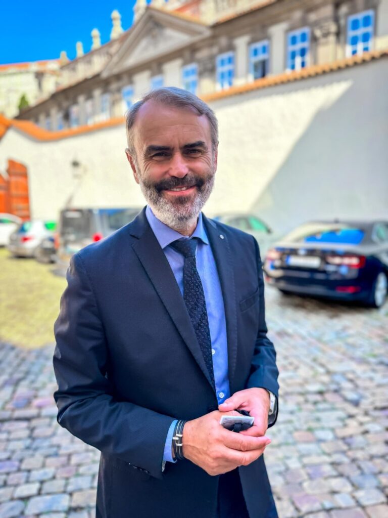 Přísaha kandiduje samostatně!
