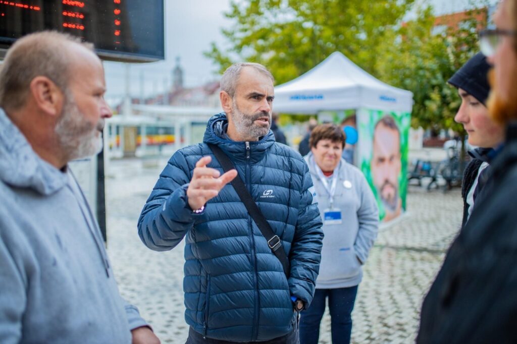 Přísaha navrhuje snížení daní na energie, pohonné hmoty a potraviny