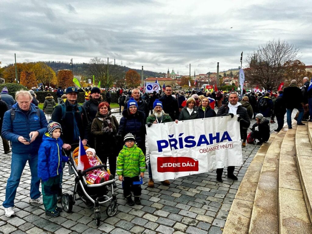 Přísaha podporuje stávky