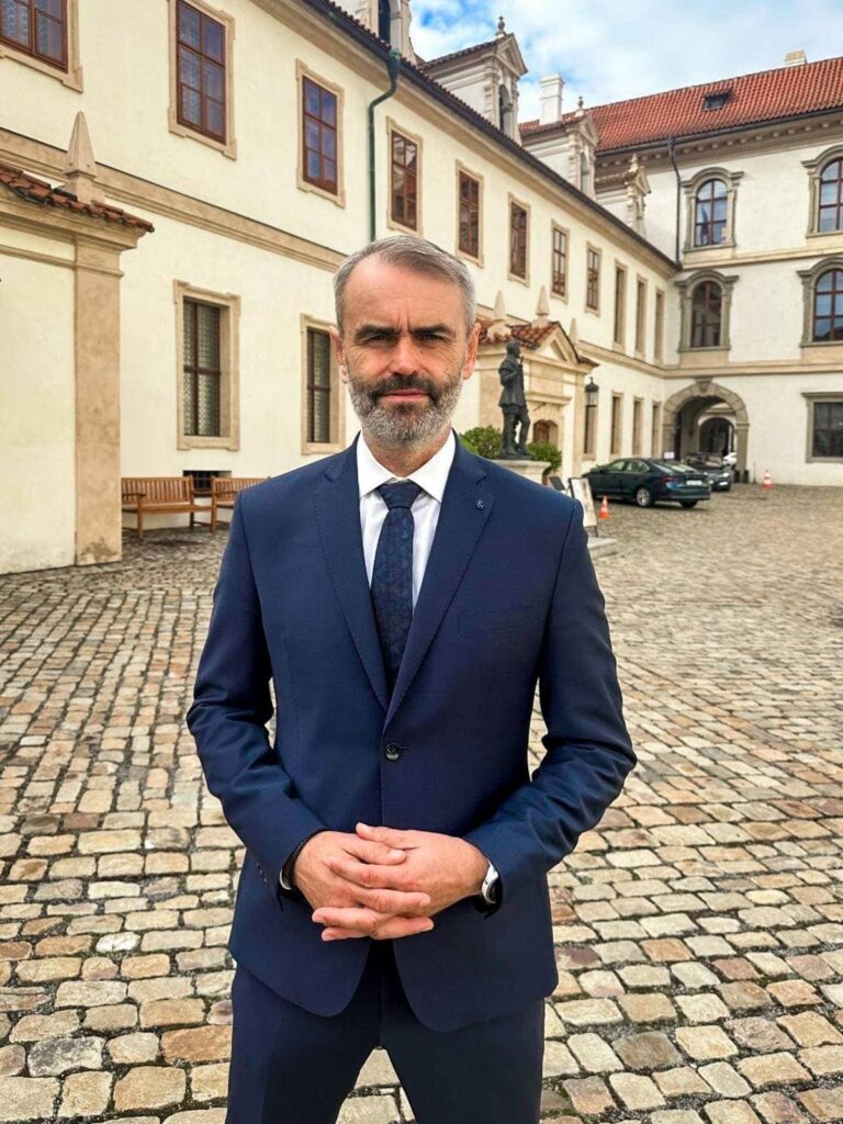 Robert Šlachta vstupuje do senátorského klubu