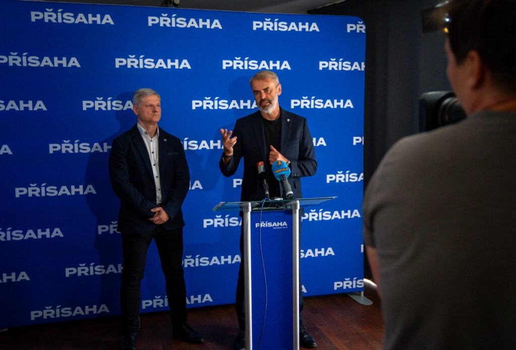 VYSVĚTLENO Proč Přísaha podává žalobu na kandidátku Pirátů a Zelených?!
