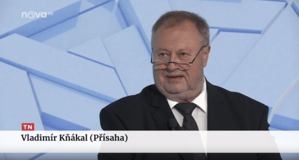 Vladimír Kňákal, lídr Přísahy v Karlovarském kraji, v předvolební debatě na TV Nova